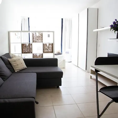 Apartment 2h *