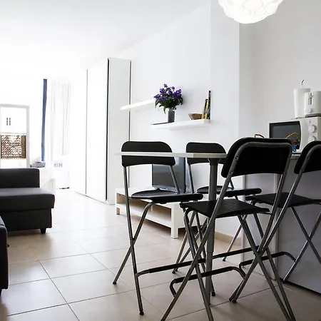 Apartment 2h *